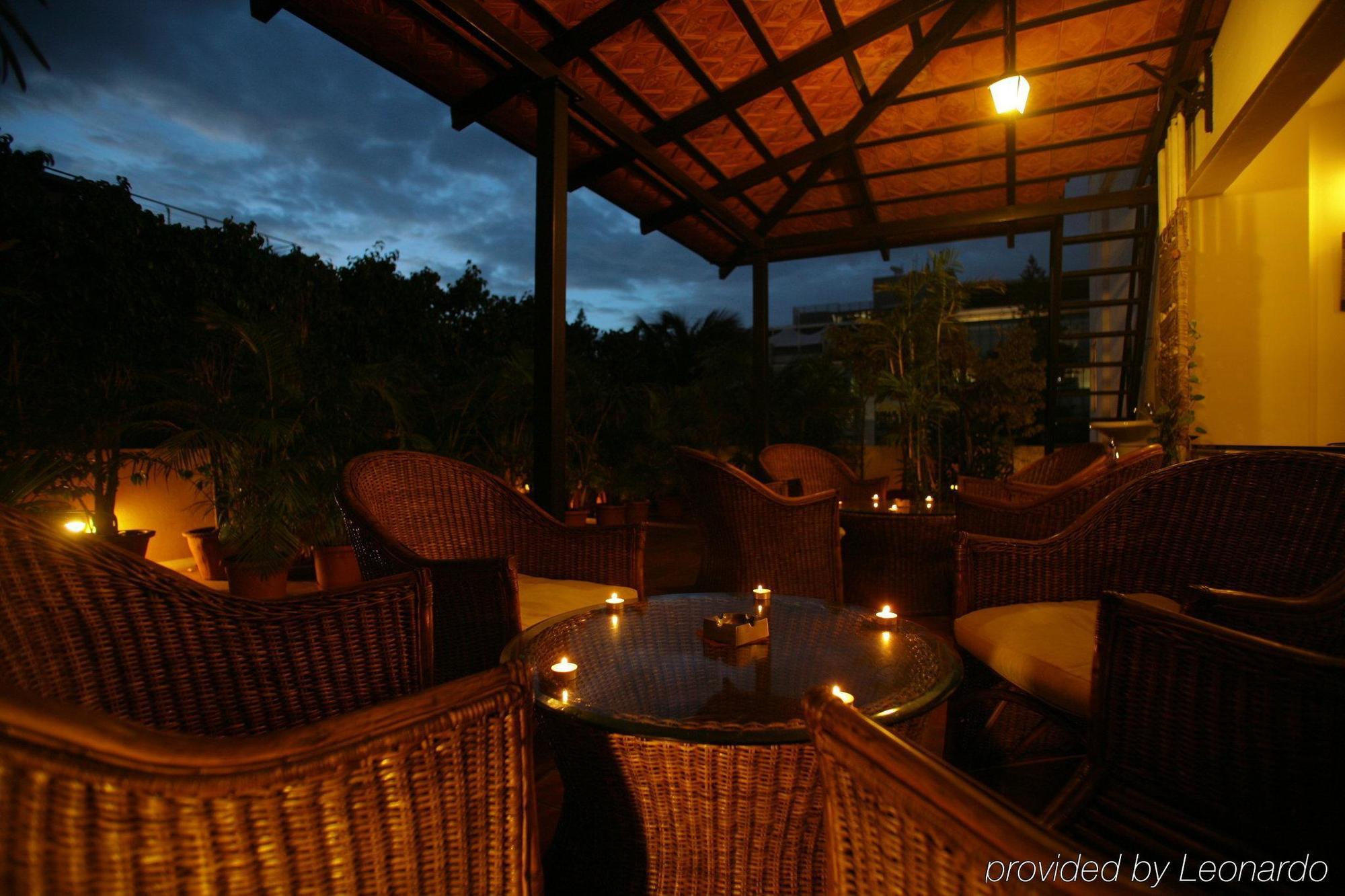 Hotel Justa Off Mg Road à Bangalore Extérieur photo