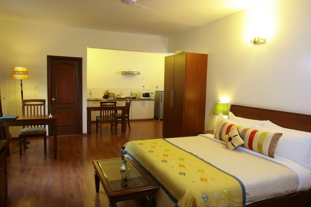 Hotel Justa Off Mg Road à Bangalore Extérieur photo