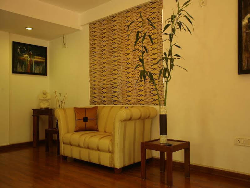 Hotel Justa Off Mg Road à Bangalore Extérieur photo