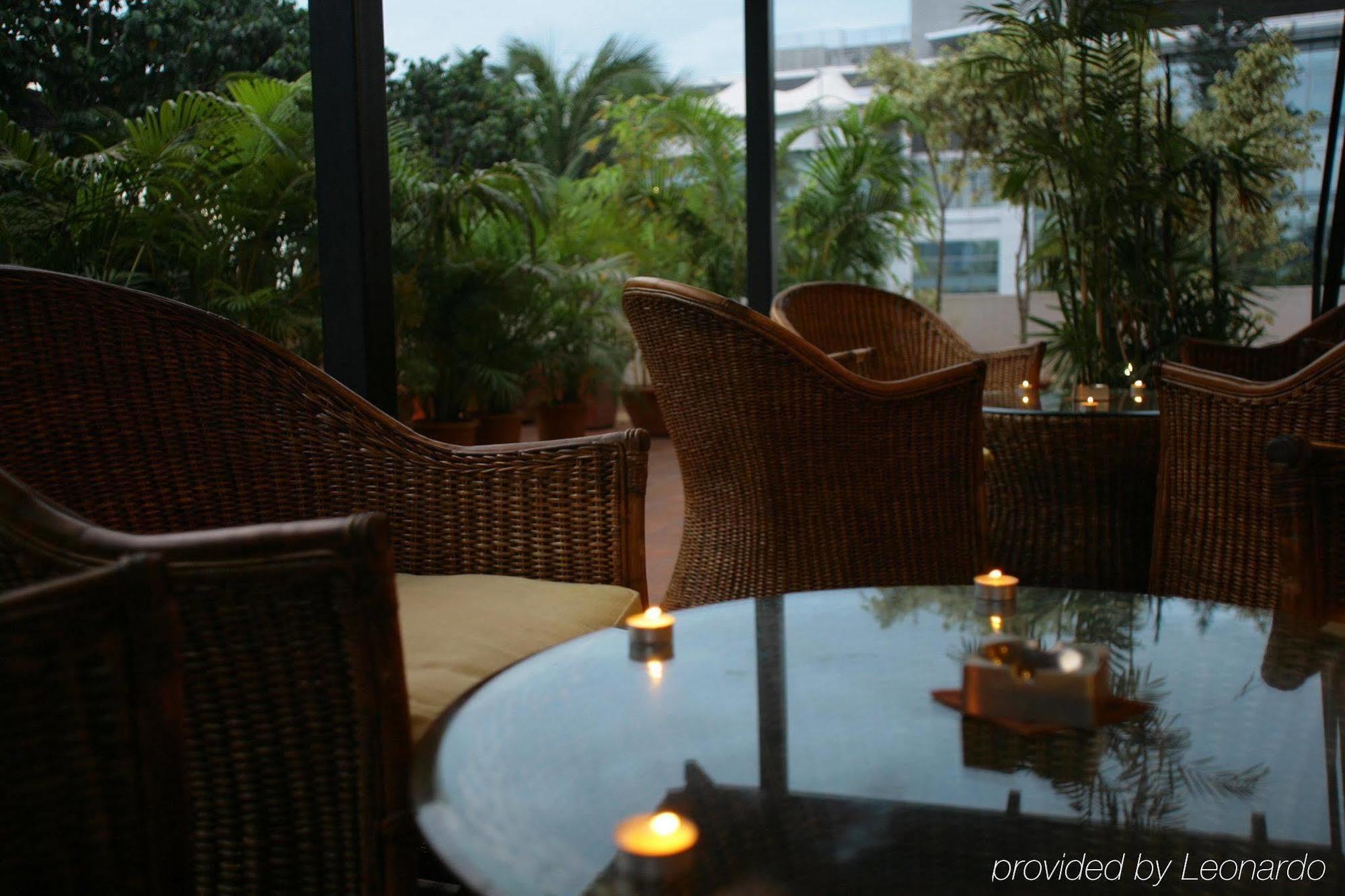 Hotel Justa Off Mg Road à Bangalore Extérieur photo